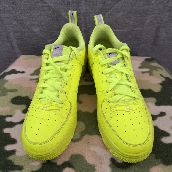 Nike Air Force 1 Low LV8 Utility Volt Yellow Grey AR1708-700 Women 7.5 - Picture 2 of 11